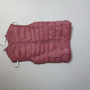 Lightweight dusty pink puffer vest